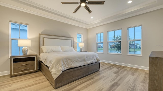bedroom with crown molding, light wood-type flooring, baseboards, recessed lighting, and ceiling fan
