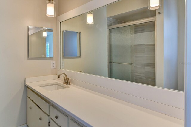 7719 9th Avenue Dr NW, Bradenton, FL 34209 - full bath featuring vanity and a tile shower