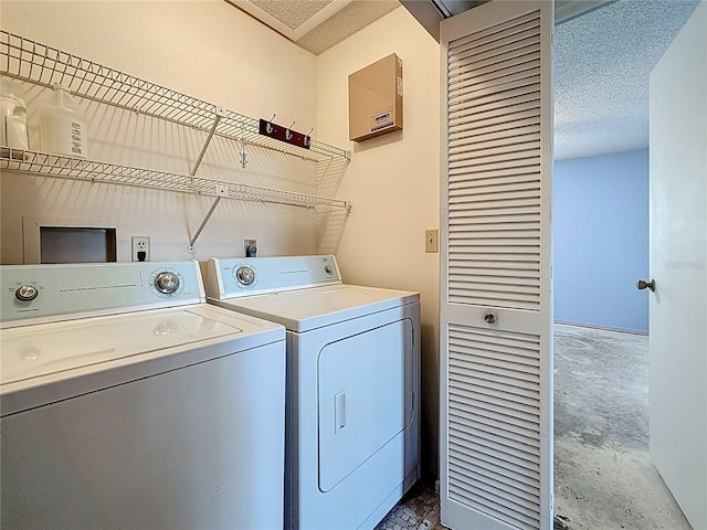 2188 Corinne Ct S Unit A, Saint Petersburg, FL 33712 - washroom with independent washer and dryer and a textured ceiling