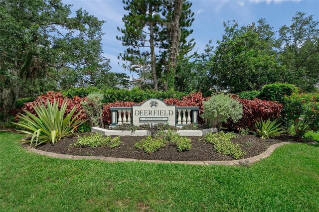 6664 Deering Cir, Sarasota, FL 34240 - community / neighborhood sign with a lawn