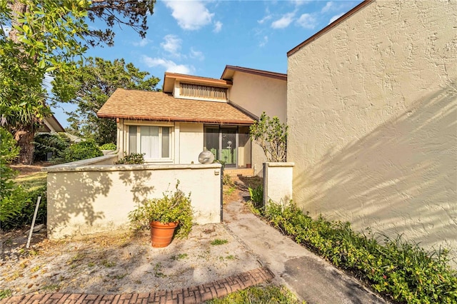 view of front of house with stucco siding