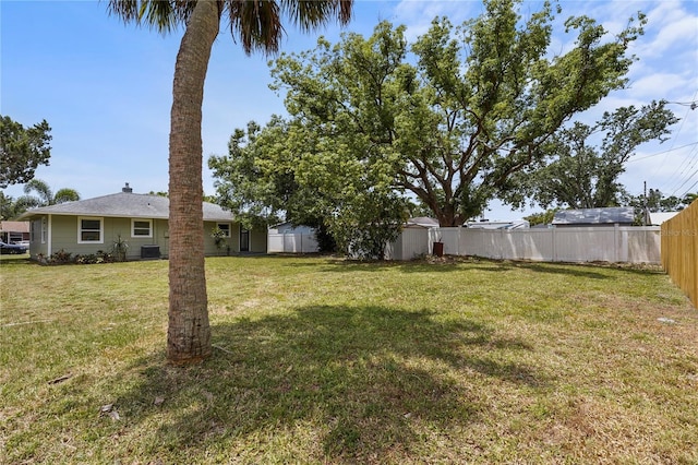 3102 16th Ave W, Bradenton, FL 34205 - view of yard featuring central AC unit