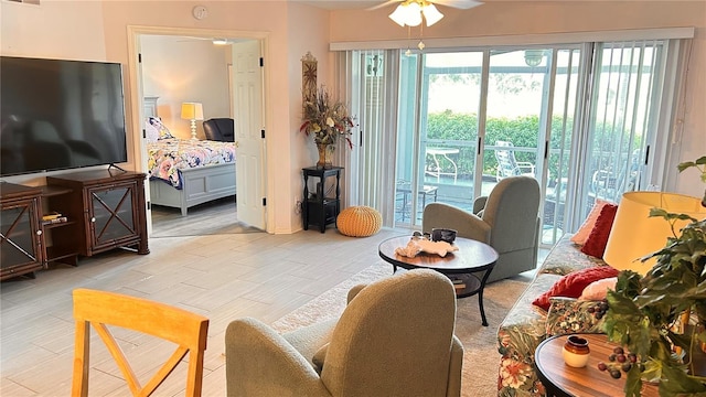 433 Cerromar Ln Unit 331, Venice, FL 34293 - living room featuring ceiling fan