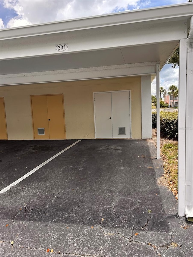 433 Cerromar Ln Unit 331, Venice, FL 34293 - garage with covered parking