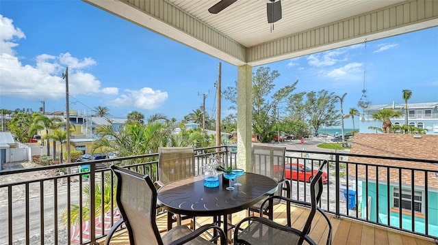 balcony featuring ceiling fan