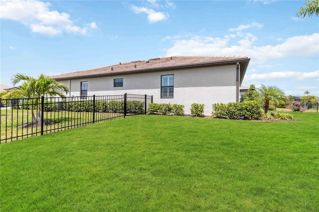 5165 Coral Reef Way, Bradenton, FL 34211 - rear view of property with stucco siding