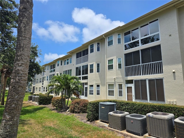 7201 29th Avenue Dr W Unit 306, Bradenton, FL 34209 - view of building exterior with cooling unit