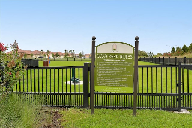 229 Alento Ct, Nokomis, FL 34275 - view of gate