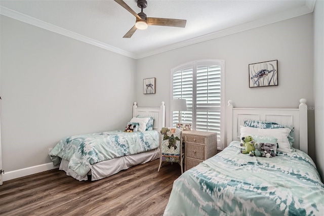 11367 Perico Isle Cir, Bradenton, FL 34209 - bedroom featuring crown molding, wood finished floors, baseboards, and a ceiling fan