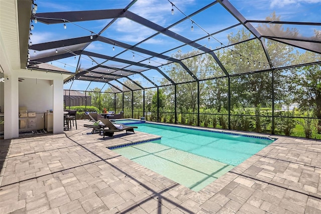 13918 Old Creek Ct, Parrish, FL 34219 - outdoor pool with a hot tub, a patio area, and a lanai