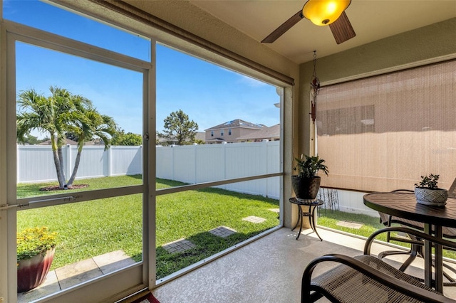 5111 11th St E, Bradenton, FL 34203 - sunroom / solarium featuring ceiling fan