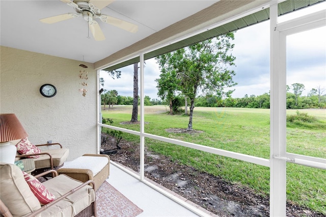7637 Sweetbay Cir, Bradenton, FL 34203 - sunroom / solarium featuring ceiling fan