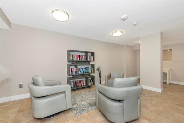 101 S Gulfstream Ave Unit 16C, Sarasota, FL 34236 - sitting room with baseboards