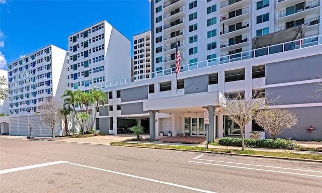 101 S Gulfstream Ave Unit 16C, Sarasota, FL 34236 - view of apartment building / complex