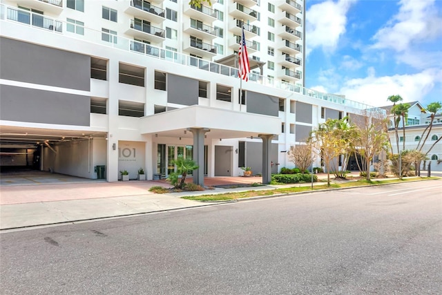 101 S Gulfstream Ave Unit 16C, Sarasota, FL 34236 - view of apartment building / complex