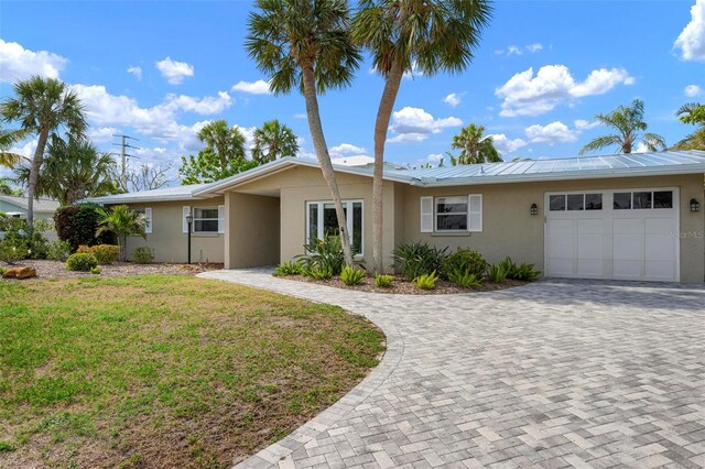 602 Baronet Ln, Holmes Beach, FL 34217 - photo 1