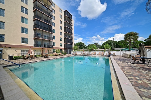 2901 26th St W Unit 312, Bradenton, FL 34205 - community pool with a patio area