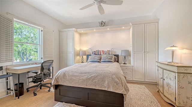 33 Bishops Court Rd Unit 118, Osprey, FL 34229 - bedroom with a desk and a ceiling fan