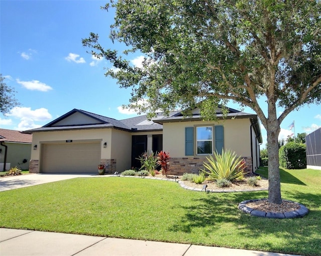 7311 64th St E, Palmetto, FL 34221 - single story home featuring an attached garage, a front lawn, driveway, and stucco siding