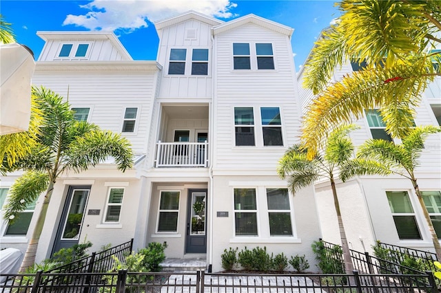2408 Ezzell Ct, Sarasota, FL 34237 - photo 2