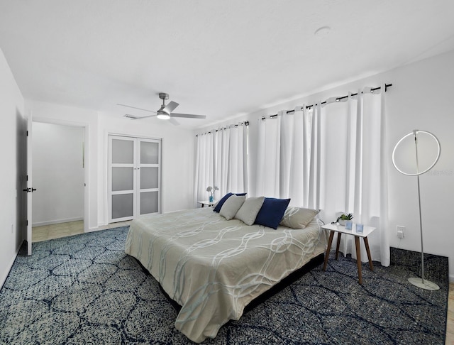 bedroom with ceiling fan