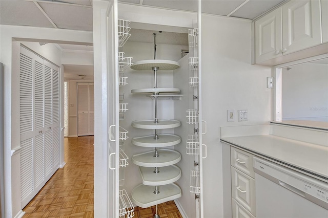 2675 Gulf Of Mexico Dr Unit 404, Longboat Key, FL 34228 - view of pantry
