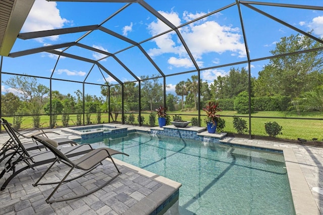 9769 Highland Park Pl, Palmetto, FL 34221 - view of swimming pool featuring a pool with connected hot tub, view of wooded area, glass enclosure, and a patio area