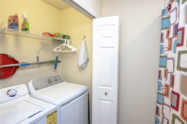 7005 River Hammock Dr Unit 204, Bradenton, FL 34212 - laundry area featuring washing machine and dryer