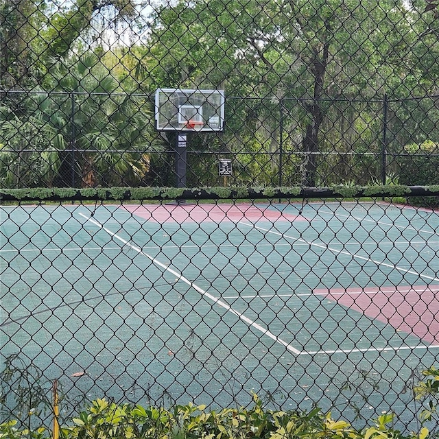 8110 Villa Grande Ct, Sarasota, FL 34243 - view of basketball court with community basketball court
