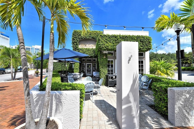 420 Golden Gate Pt Unit 200A, Sarasota, FL 34236 - view of patio