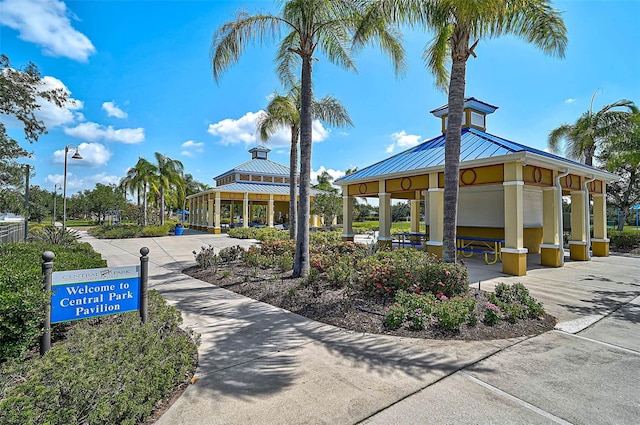 12149 Forest Park Cir, Bradenton, FL 34211 - surrounding community featuring a gazebo