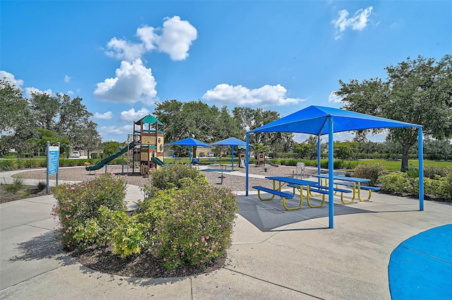 12149 Forest Park Cir, Bradenton, FL 34211 - view of community playground