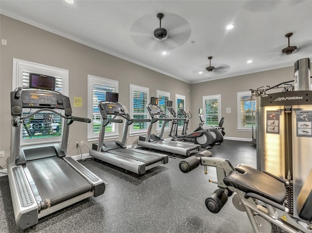exercise room with crown molding, a ceiling fan, recessed lighting, and baseboards