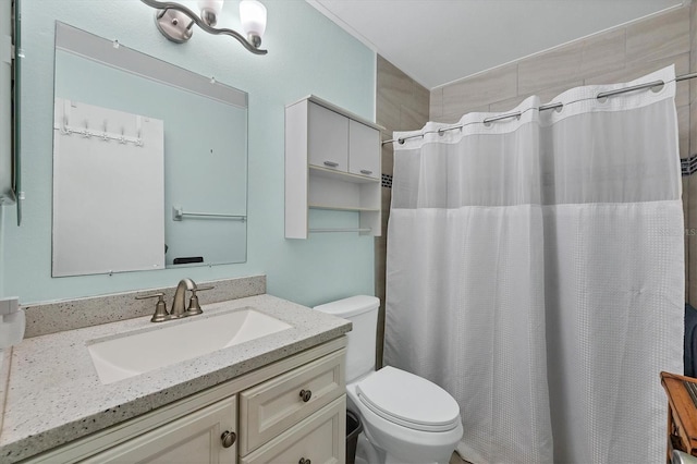 3500 Green View Ct Unit 45, Sarasota, FL 34231 - full bathroom featuring toilet, vanity, and a shower with shower curtain
