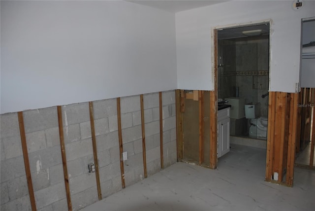 4621 Gulf Of Mexico Dr Unit 2F, Longboat Key, FL 34228 - view of bathroom