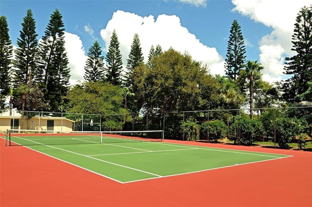4621 Gulf Of Mexico Dr Unit 2F, Longboat Key, FL 34228 - view of tennis court featuring community basketball court and fence