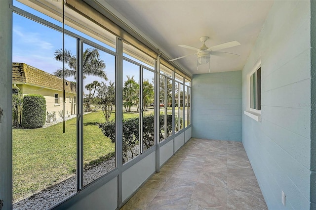 602 Park Cir, Bradenton, FL 34207 - unfurnished sunroom with a ceiling fan