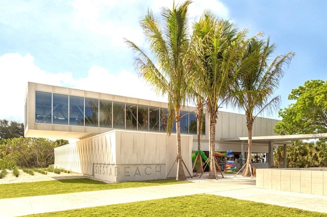 5669 Midnight Pass Rd Unit 308, Sarasota, FL 34242 - view of green lawn