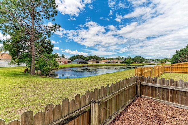 view of yard featuring a water view