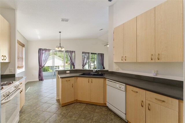 777 Summit Greens Blvd, Clermont, FL 34711 - kitchen featuring white appliances, light brown cabinetry, a sink, lofted ceiling, and dark countertops