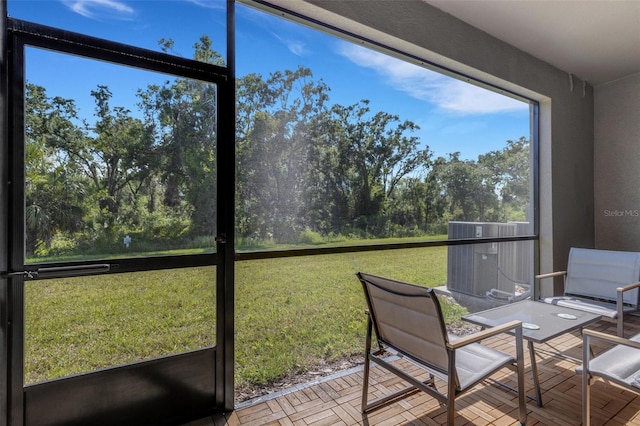 view of sunroom / solarium