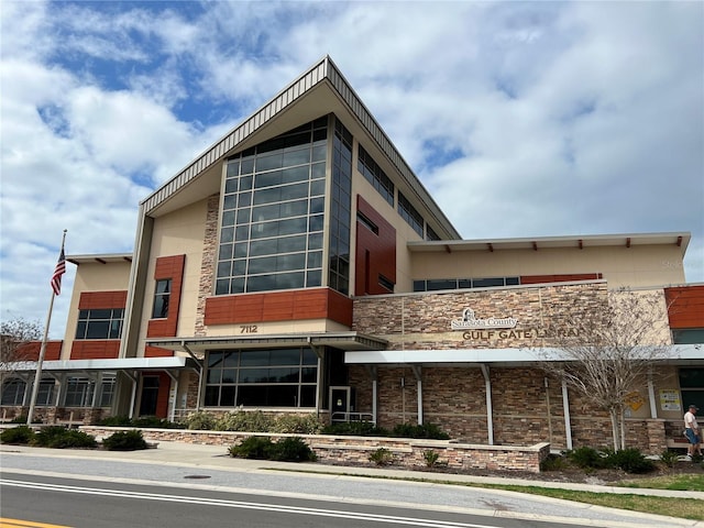 6248 Donnington Ct, Sarasota, FL 34238 - view of building exterior