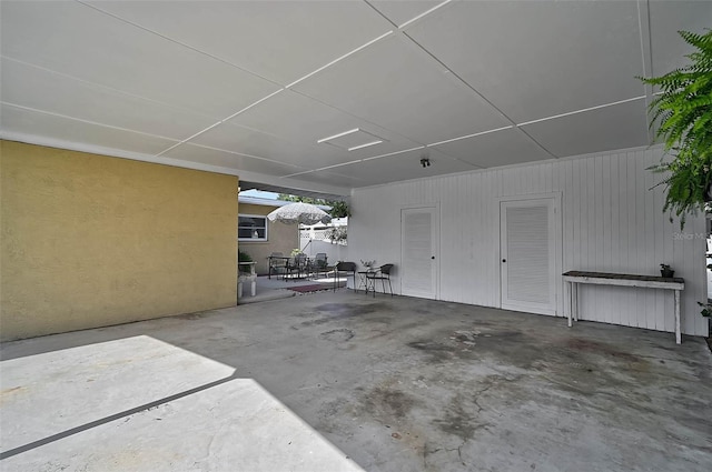 2708 27th Avenue Dr W, Bradenton, FL 34205 - view of garage