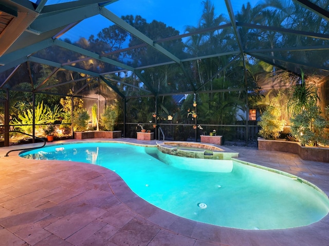 3905 Country View Dr, Sarasota, FL 34233 - view of swimming pool featuring a patio area, a pool with connected hot tub, and glass enclosure