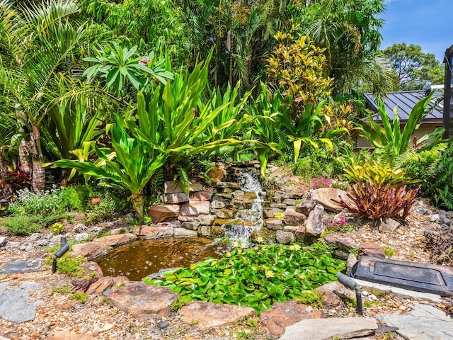 3905 Country View Dr, Sarasota, FL 34233 - exterior view of a garden pond