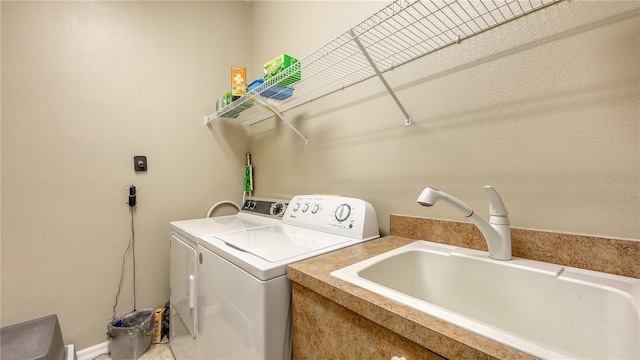 4920 Woodhurst Dr, Sarasota, FL 34243 - laundry area featuring independent washer and dryer
