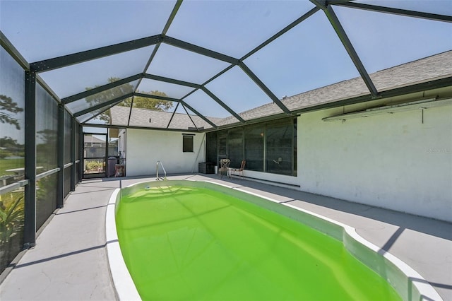 104 Hourglass Dr, Venice, FL 34293 - swimming pool featuring a patio and a lanai