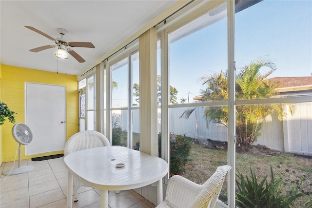 505 47th Avenue Dr W, Bradenton, FL 34207 - sunroom / solarium featuring a ceiling fan, outdoor dining area, and healthy amount of natural light