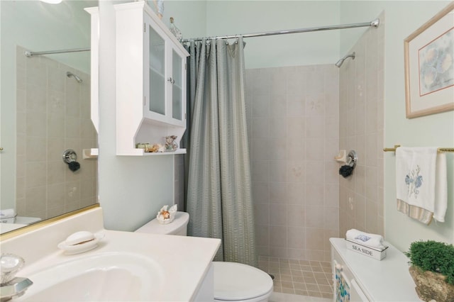 4804 Jacaranda Heights Dr, Venice, FL 34293 - bathroom featuring toilet, vanity, and tiled shower