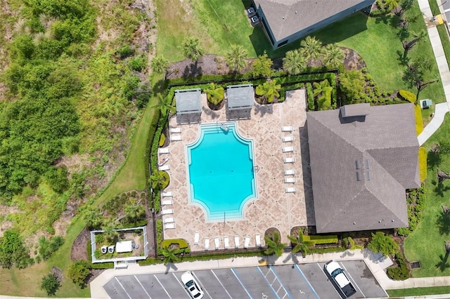 8628 Milestone Dr, Sarasota, FL 34238 - bird's eye view of a pool